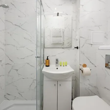 Berek Cosy Studio With A Garden Apartment Warsaw